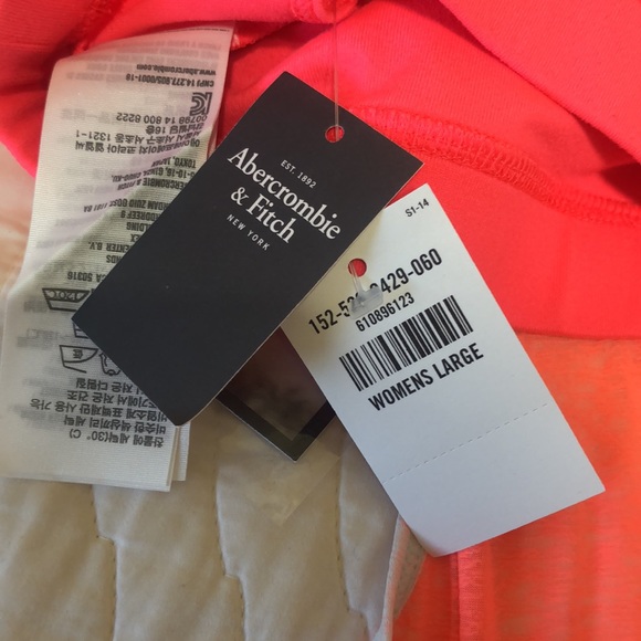 Abercrombie & Fitch  Athletic workout top - Picture 9 of 10